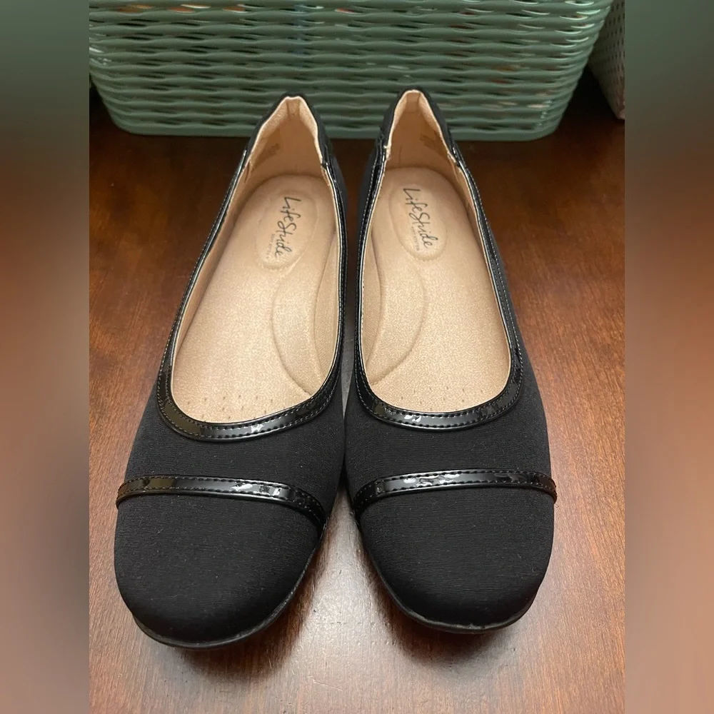 NWOT LifeStride Womens Dalia Flat - Picture 2 of 7